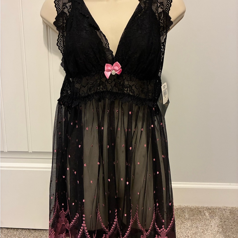 Elegant Black and Pink Lace Nightgown